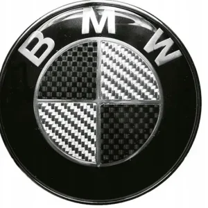 Popularny BMW EMBLEMAT ZNACZEK LOGO NA MASKĘ BLACK CARBON 82MM
