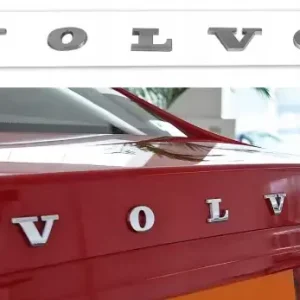 VOLVO EMBLEMAT ZNACZEK LOGO NAPIS NA KLAPĘ SREBRNY POŁYSK Tylko dziś