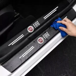 Oferta limitowana Naklejki / Nakładki ochronne na progi samochodu carbon z logo FIAT 4 sztuki