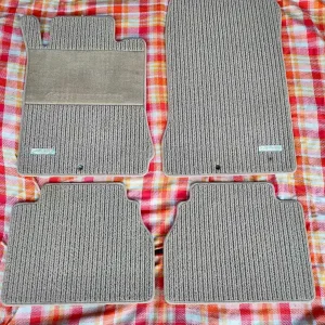 Oryginalne dywaniki rypsowe Mercedes W210 S210 Bezpieczna płatność