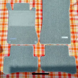 Oferta limitowana Oryginalne dywaniki rypsowe Mercedes-Benz W203 S203