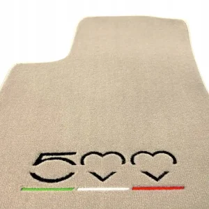 Zamów teraz DYWANIKI WELUROWE FIAT 500 PREMIUM BEŻOWE HAFT 3D