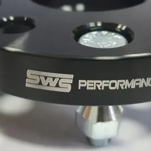 Szybka dostawa DYSTANSE do kół Ford Mustang 2015+ 5x114,3 CB 70,5 ze szpilką 25mm SWS 2szt