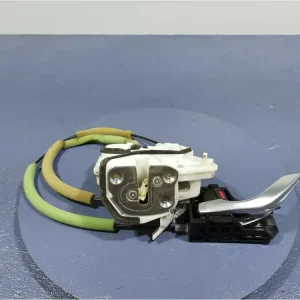 Autentyczny MAZDA 6 III GJ LIFT SEDAN ZAMEK DRZWI TYŁ LEWY 4 PIN KEYLESS G04-G10-L2