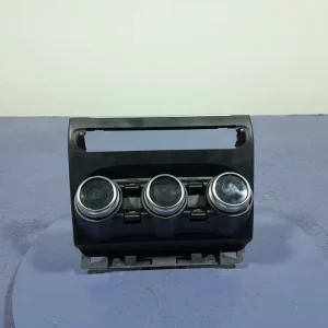 Zwrot pieniędzy RENAULT ARKANA 20-23 PANEL KLIMATYZACJI NAWIEWU 275100936R