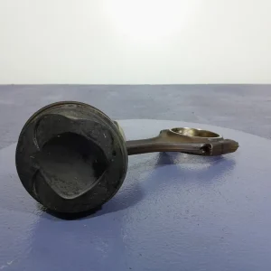 AUDI A6 C6 2.8 FSI 210KM TŁOK KORBOWÓD LEWY 84L103 BDX Wyprzedaż