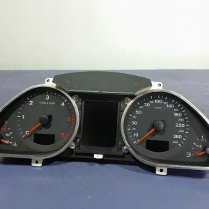 Zwrot pieniędzy AUDI Q7 4L 4.2 TDI 326 KM LICZNIK ZEGARY EU 4L0920931A