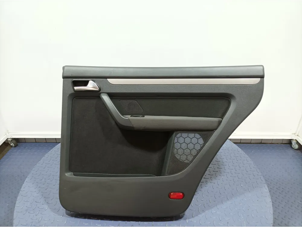 VW TOURAN I LIFT TAPICERKA BOCZEK DRZWI TYŁ TYLNY PRAWY Niska cena