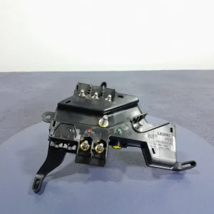 Wysoka jakość MERCEDES S W222 LIFT GNIAZDO BEZPIECZNIKÓW A2225407039