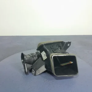 Ekspresowa dostawa AUDI A8 D5 OBUDOWA ROZDZIELACZA NAWIEWU POWIETRZA PRAWA 4N1819354A