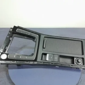 VW GOLF VII LIFT RAMKA TUNELU ŚRODKOWEGO EU 5G1863245F Wyprzedaż