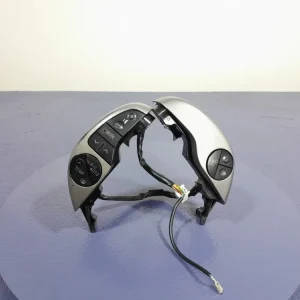 Wyprzedaż TOYOTA PRIUS II 03- PRZEŁĄCZNIK KIEROWNICY MULTI FUNKCJA