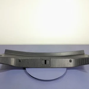 Autentyczny MERCEDES CLS W218 LIFT SEDAN LISTWA ZAMKA PROGU BAGAŻNIKA A2186900241