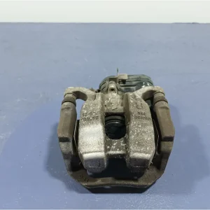 BMW 3 G20 G21 2.0 B 184 K ZACISK HAMULCOWY JARZMO TYŁ PRAWY 6875148 Oryginalny