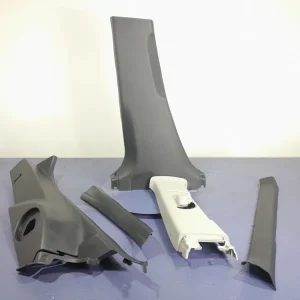 Autentyczny TOYOTA AURIS II LIFT KOMBI KOMLET OSŁON BOCZNYCH STRONA LEWA 62414-02220