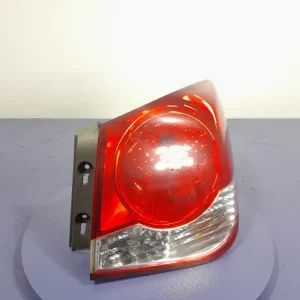 CHEVROLET CRUZE I J300 LAMPA TYŁ TYLNA PRAWA ZEWNĘTRZNA EU Najlepsza cena