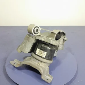 Zwrot pieniędzy VOLVO V60 I S60 II 2.0D 136 KM PODUSZKA ŁAPA SILNIKA PRAWA 8G9N-6F012-BB