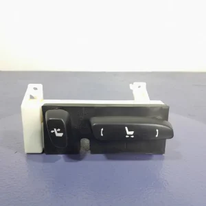 Darmowa dostawa LEXUS IS II XE20 PRZEŁĄCZNIK FOTELA PRZÓD PRZEDNI PRAWY 18A197