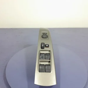 Darmowa dostawa TOYOTA PRIUS II 03- PANEL PRZEŁĄCZNIK SZYB PRZÓD LEWY EU 84820-47050