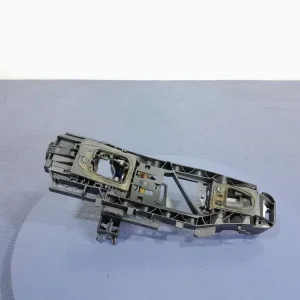 Autentyczny MERCEDES GLE W167 MOCOWANIE KLAMKI TYŁ TYLNE PRAWE A0997601802